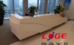 在選購公司接待臺的時候我們應(yīng)該注意一些什么？